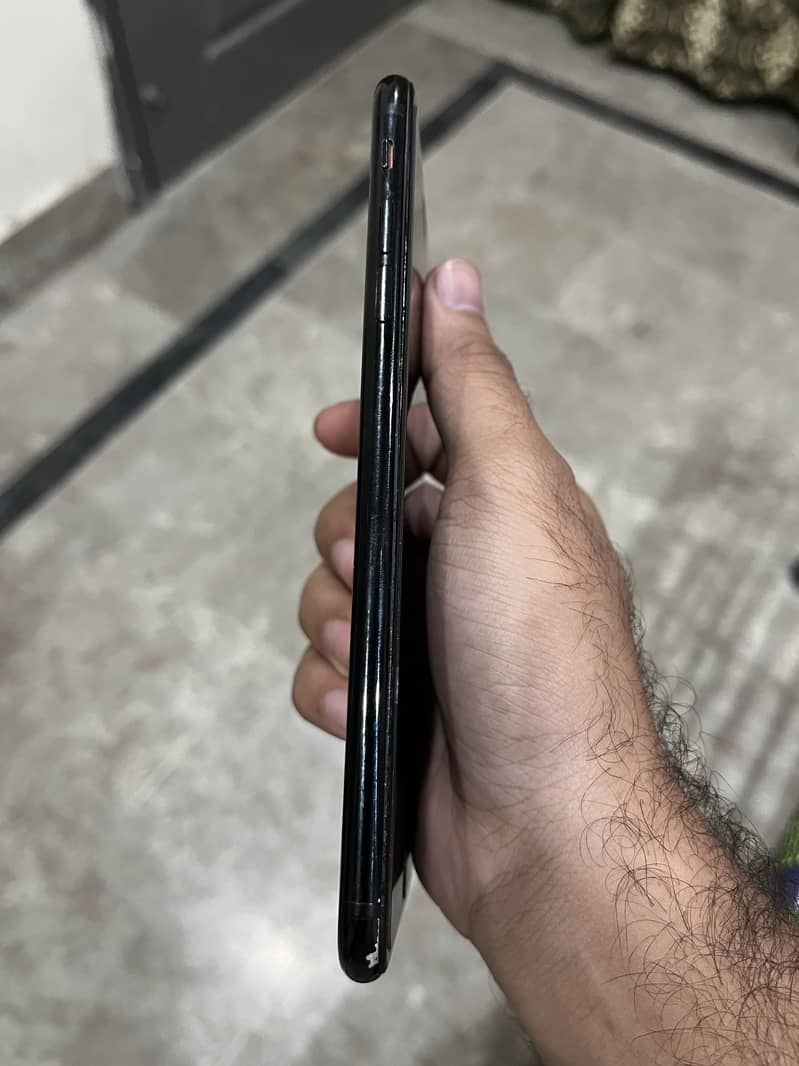 Apple iPhone 7 Plus 6