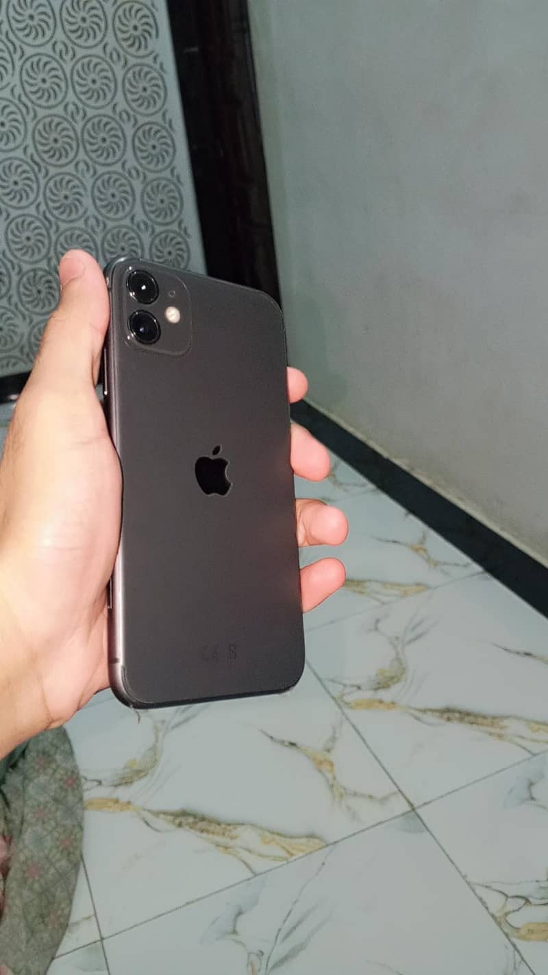 Apple iPhone 11 3