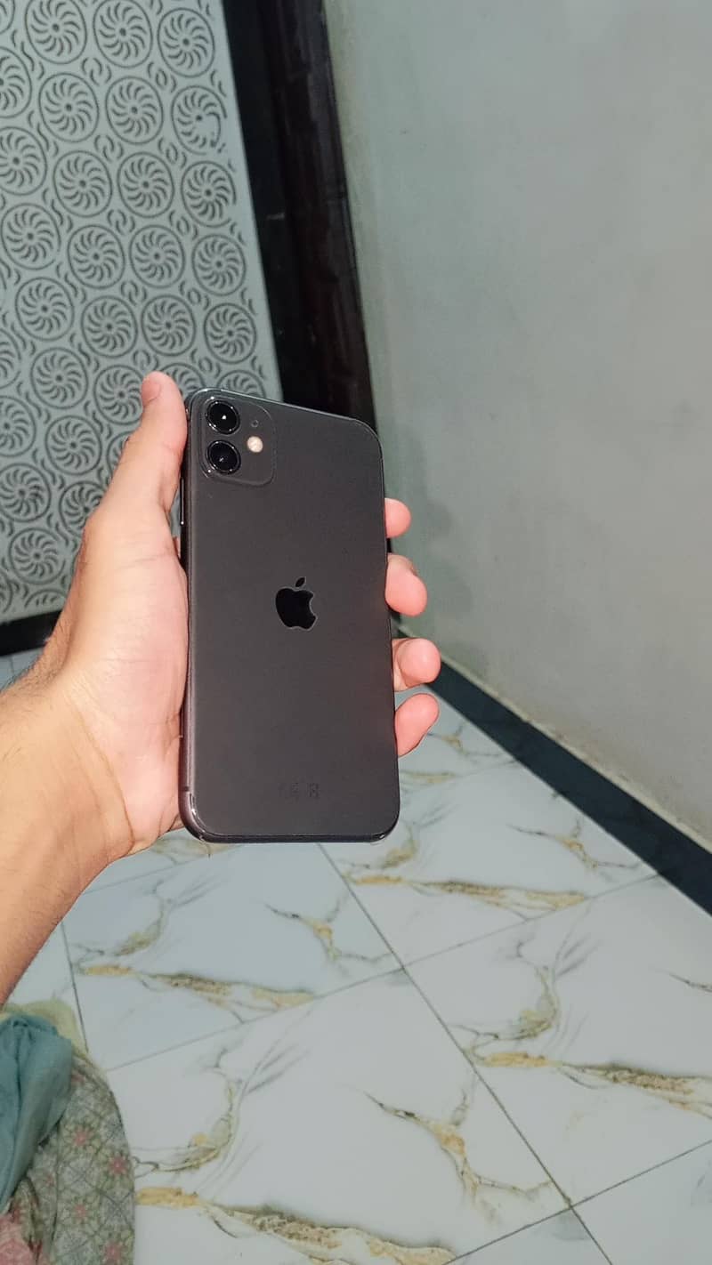Apple iPhone 11 4