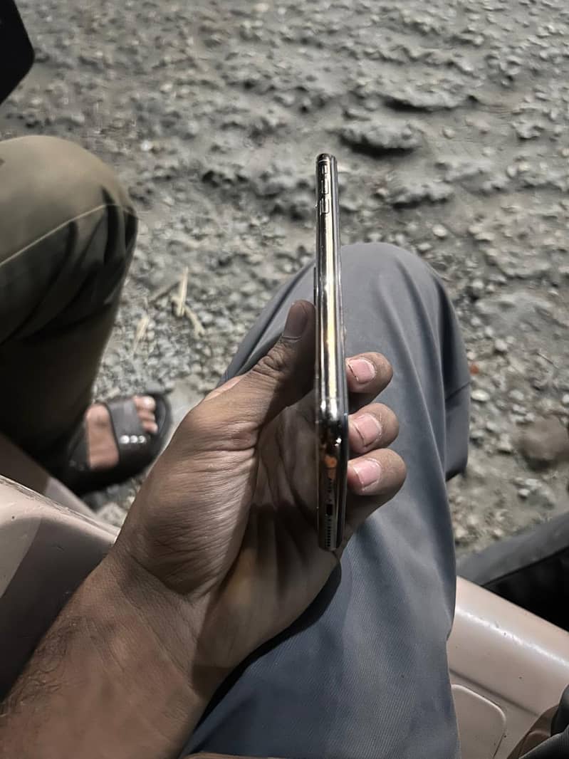 Apple iPhone X 2
