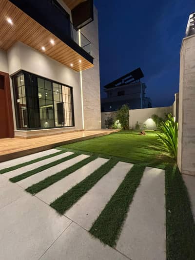 01 Kanal (50x90) Luxury Designer House For Sale in G-13 Islamabad.