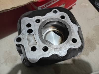 honda 125 cylender with new 100 number piston