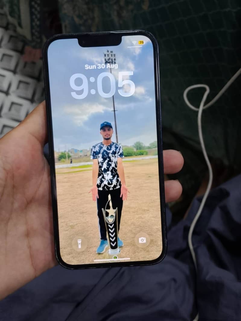 Apple iPhone 14 3