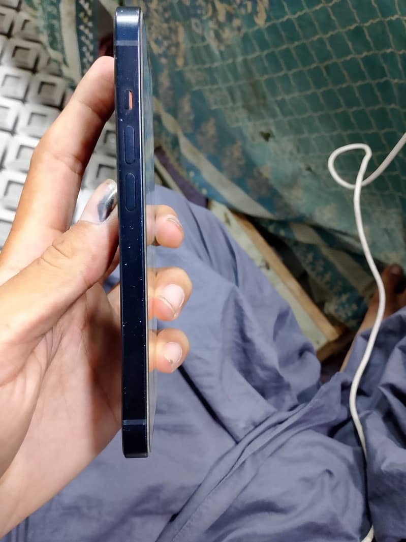 Apple iPhone 14 5