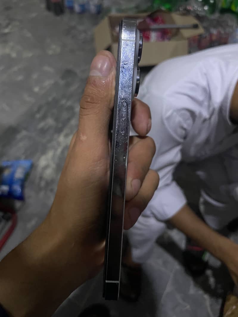iPhone 14 Pro Max 2