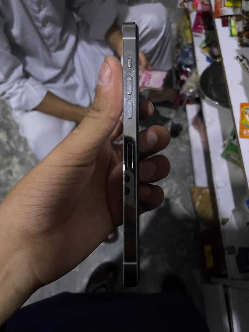 iPhone 14 Pro Max 5