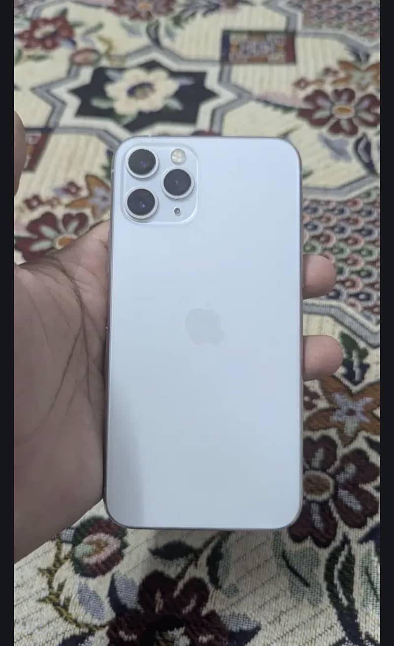 Apple iPhone 11 Pro 1