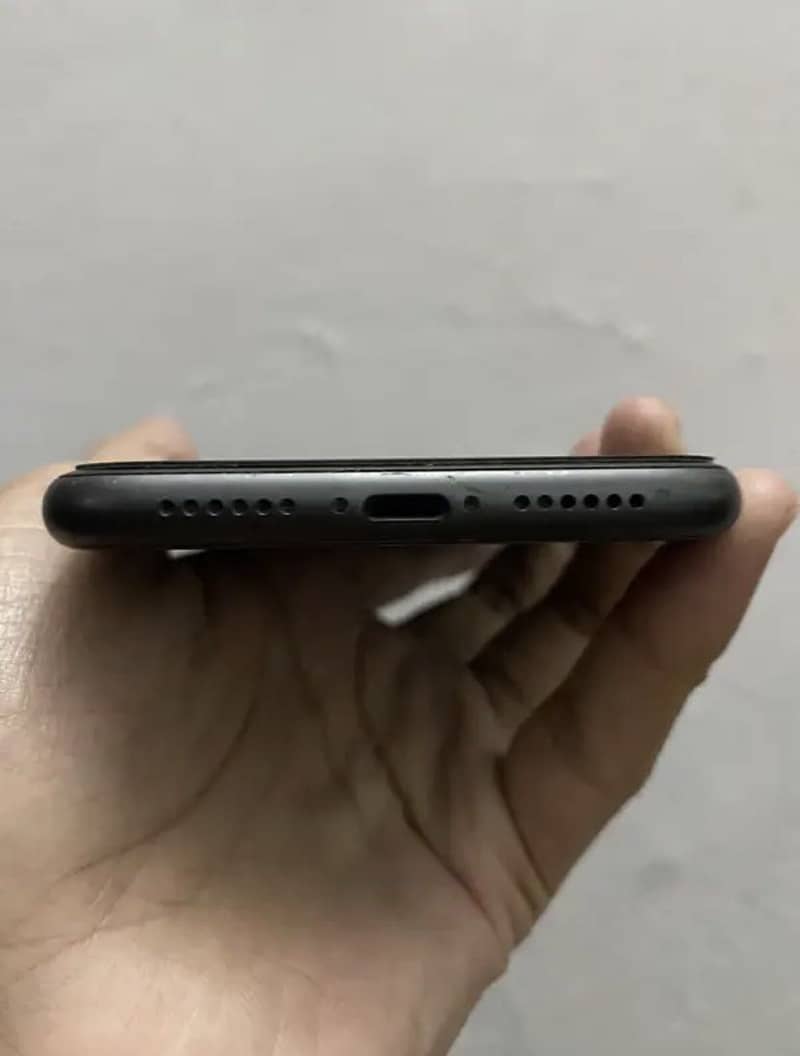 Apple iPhone 11 2