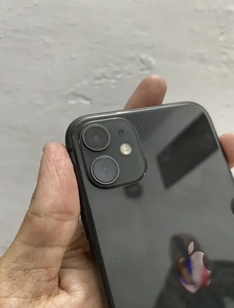 Apple iPhone 11 3