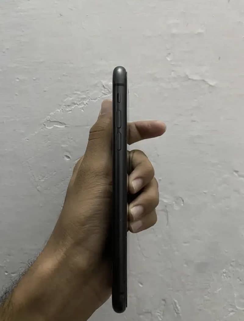 Apple iPhone 11 5