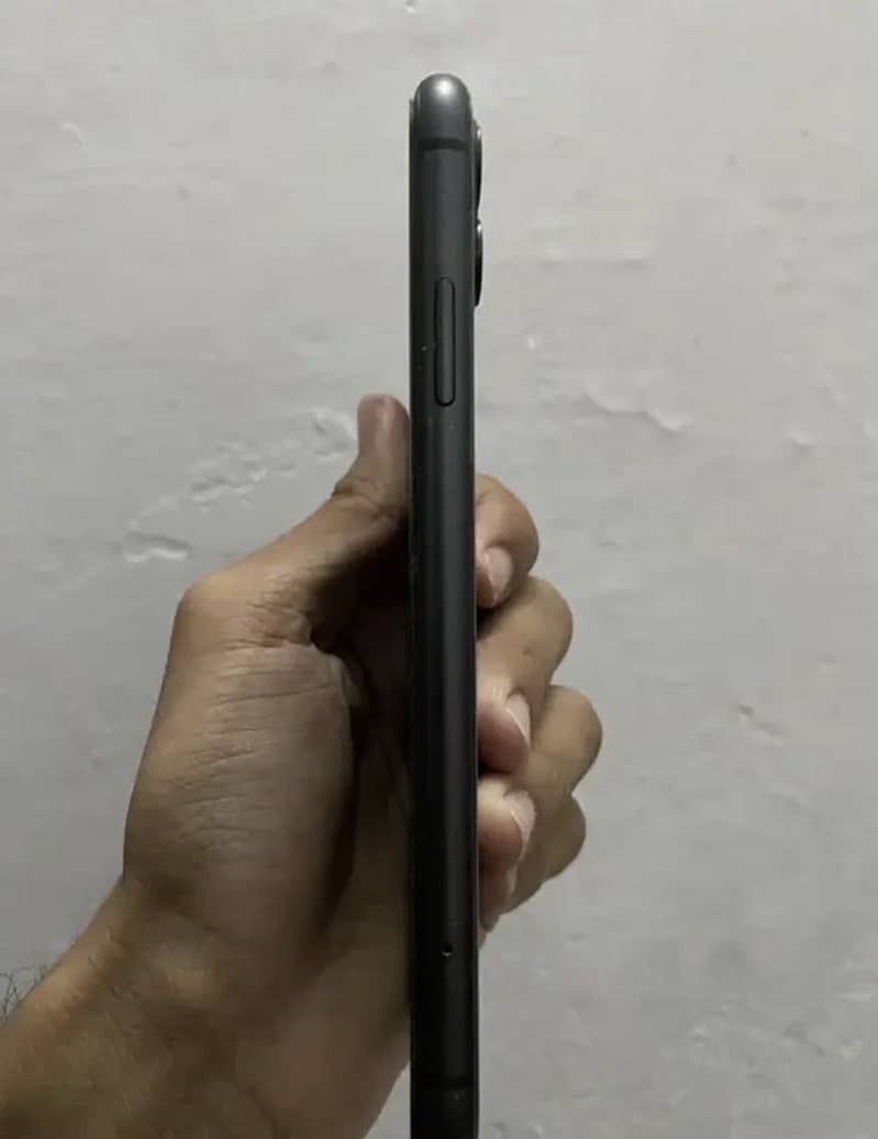 Apple iPhone 11 6