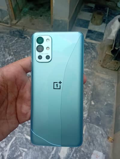One Plus 9R