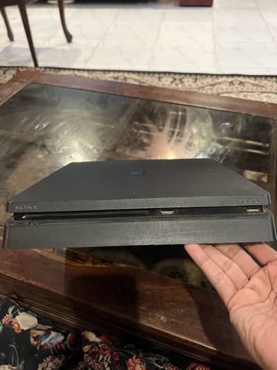 PlayStation 4 Slim 1TB