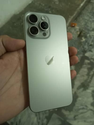 Apple iPhone 15 Pro Max natural titanium colour hai 256 gb