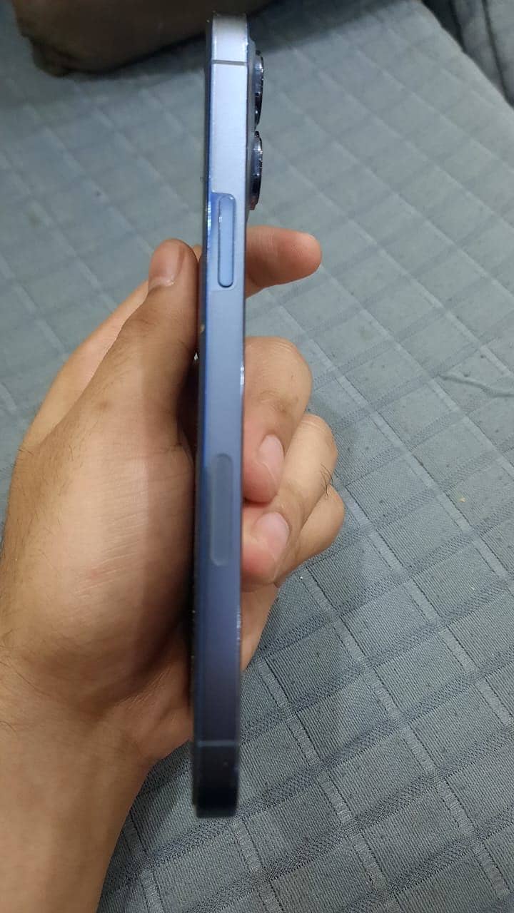 Apple iPhone 13 Pro Max 1