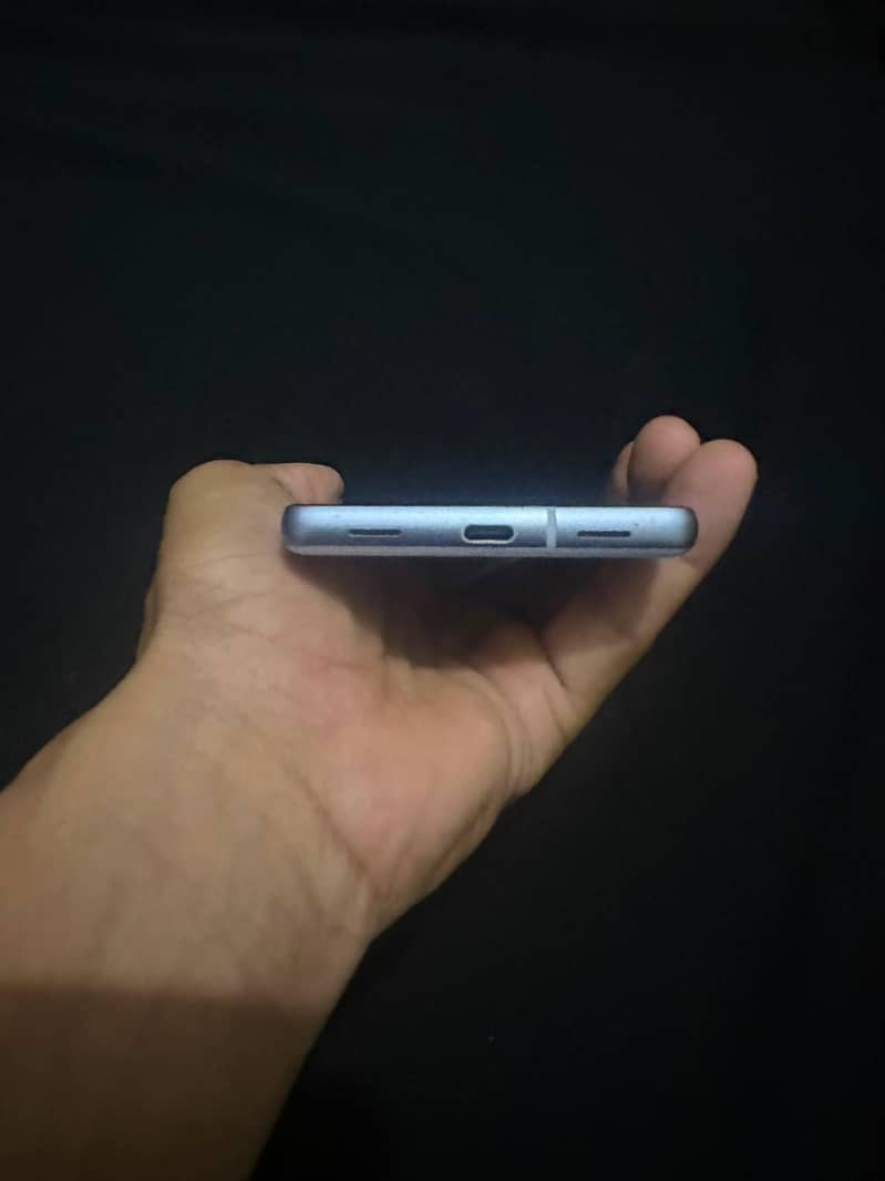 Google Pixel 7a 2