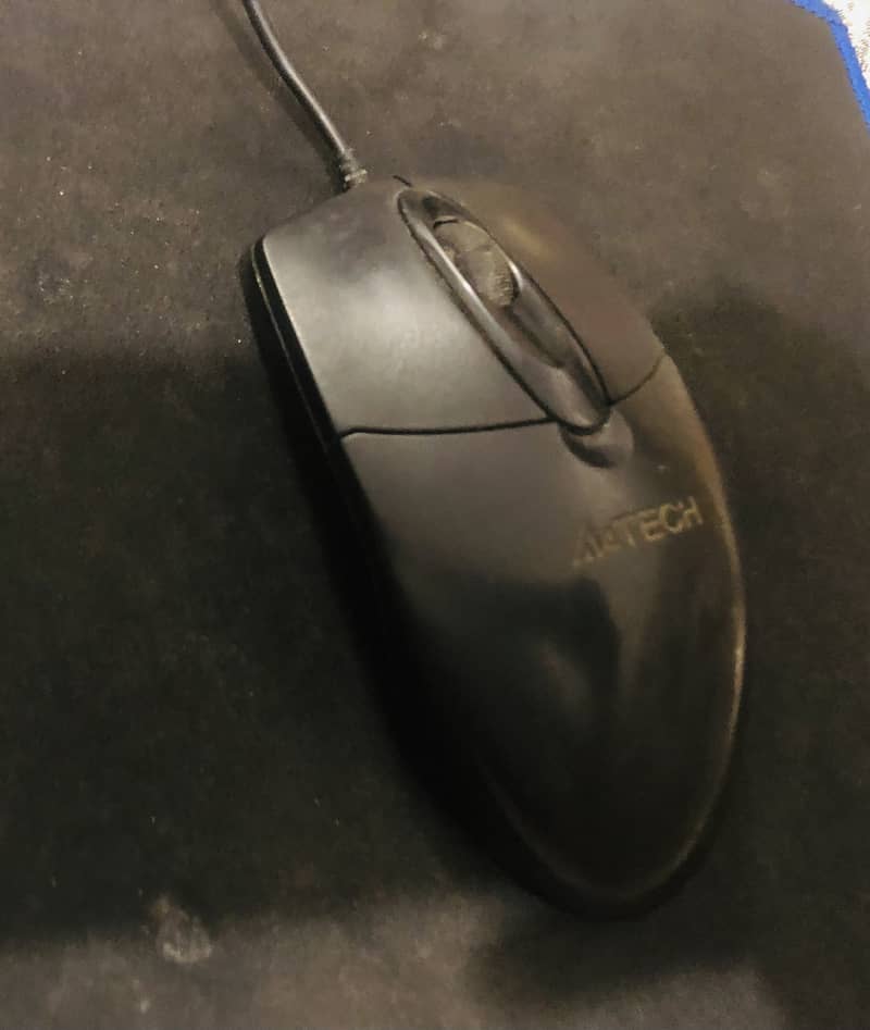 A4tech mouse (OP-720S) with mousepad 1