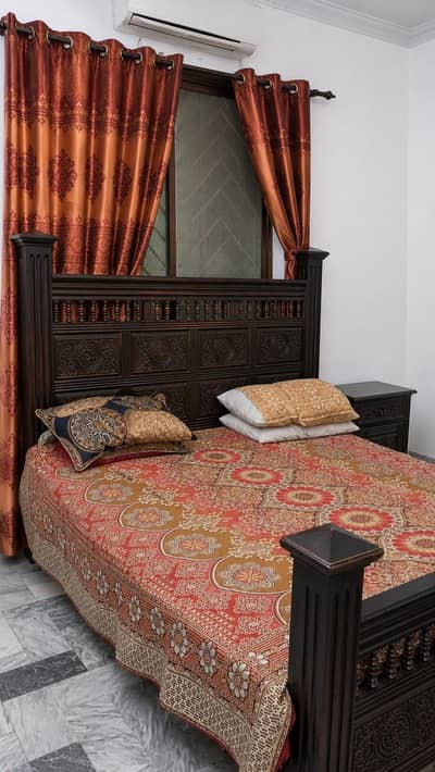 Used Wooden Double Bed Set | Dressing Table + 4 Side Tables