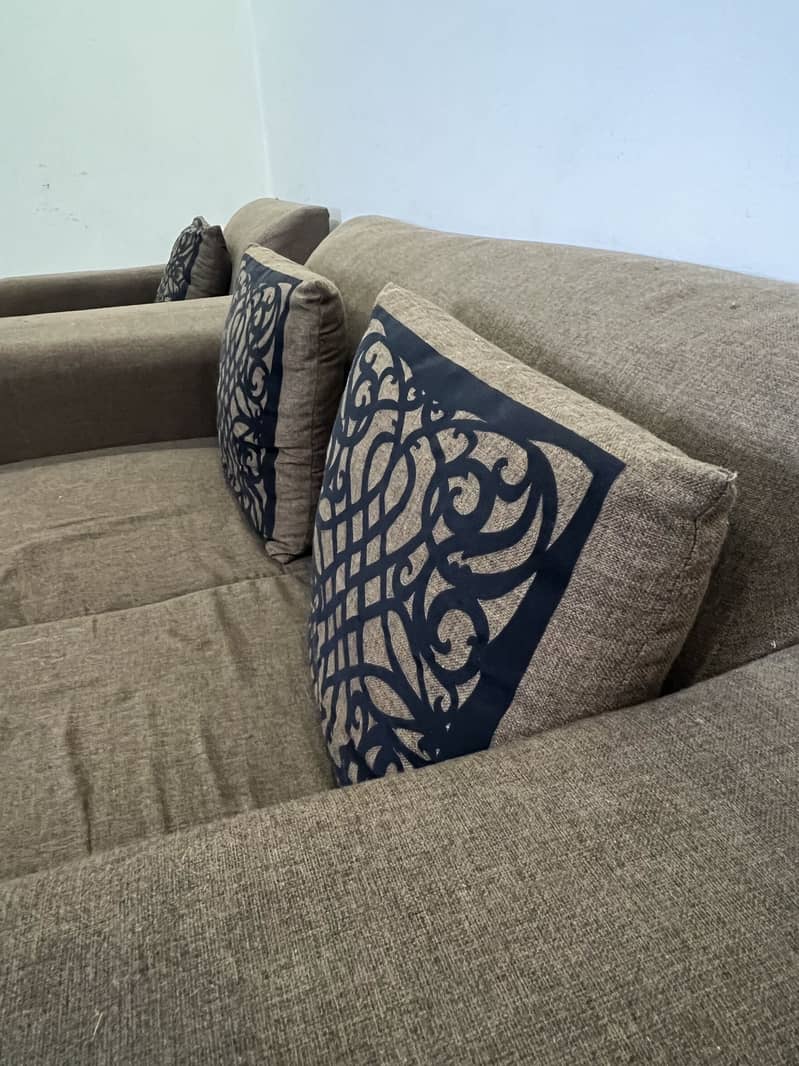 sofa set with table 1