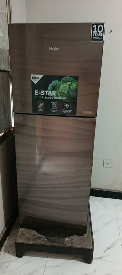 Haier HRF-276EPC Refrigerator for sale in good condition