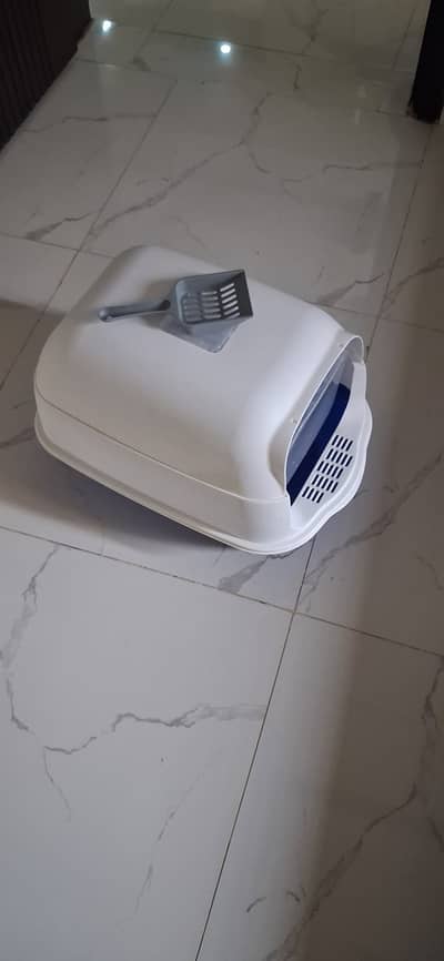 Covered Litter Box for Cats