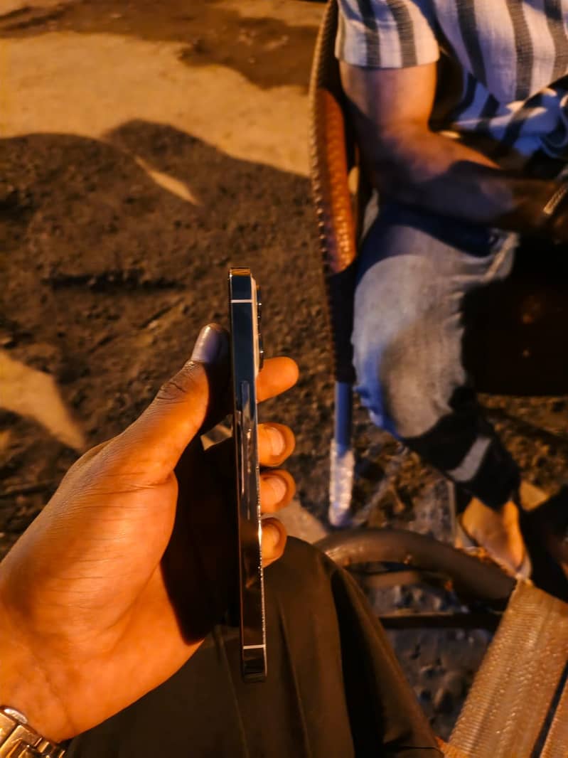 Apple iPhone 13 Pro 1