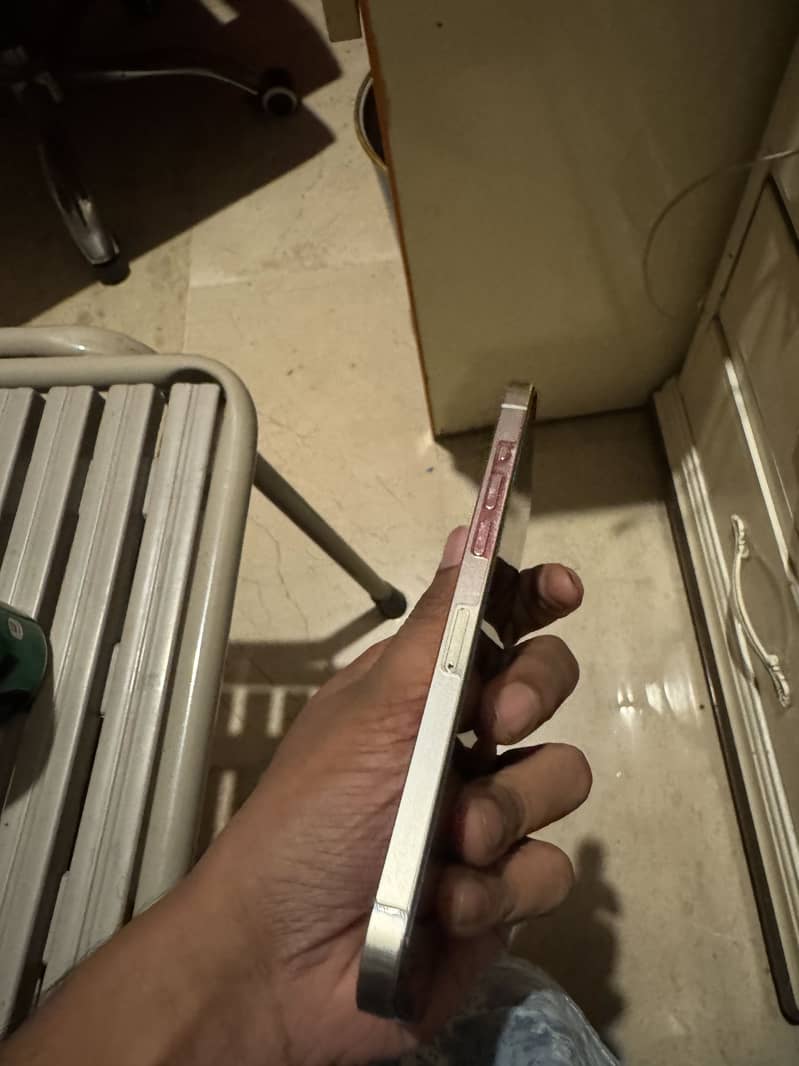 Apple iPhone 12 Pro Max 4