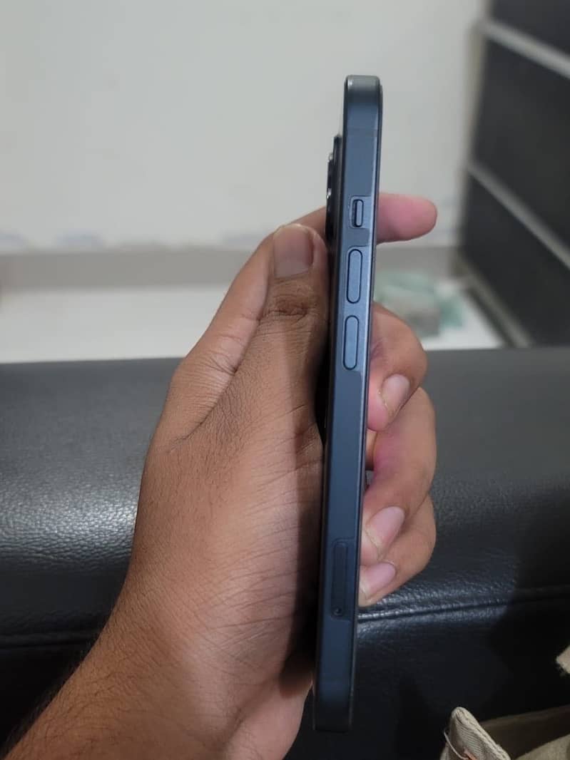 Apple iPhone 13 4
