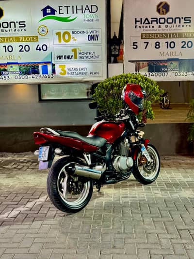 Suzuki GS500E - Spanish Variant