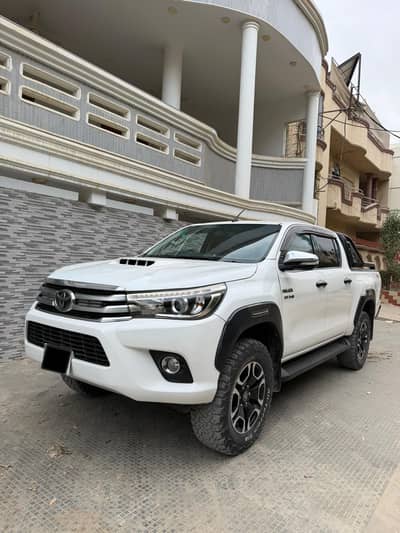 Toyota Hilux Revo V 2017