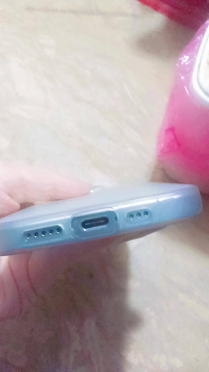 Apple iPhone 15 Pro 4