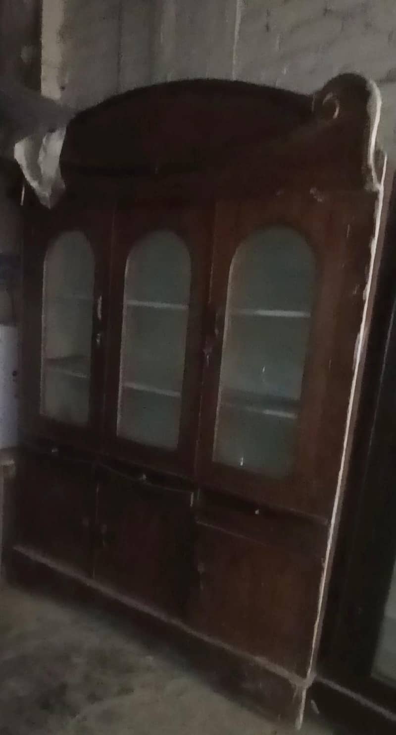 Used showcase's 2