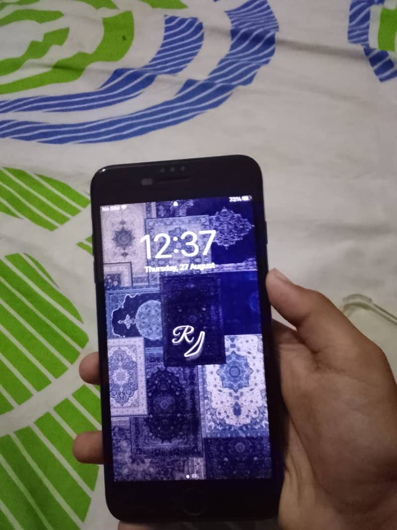 Apple iPhone 7 Plus 5