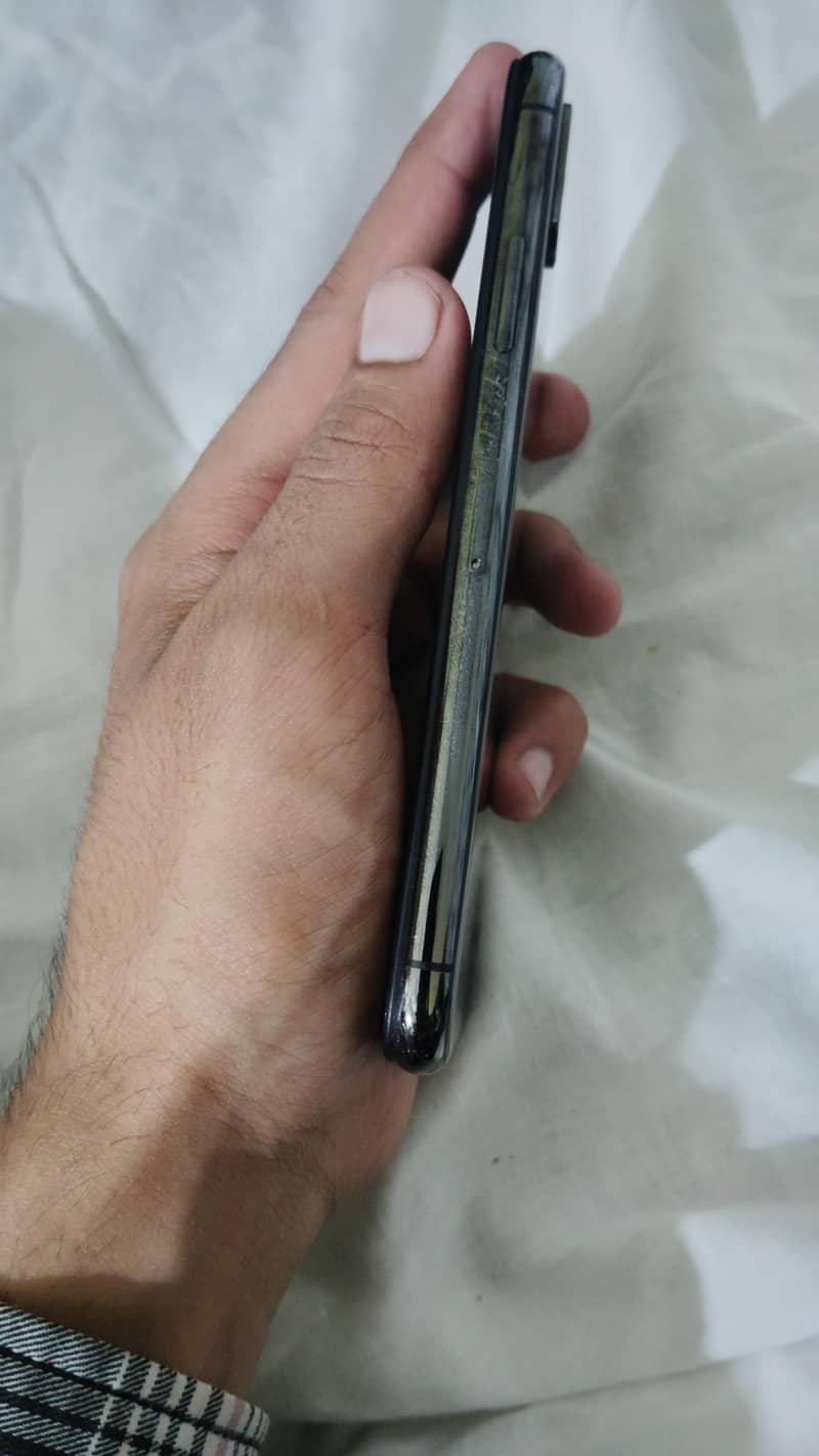 Apple iPhone X 1