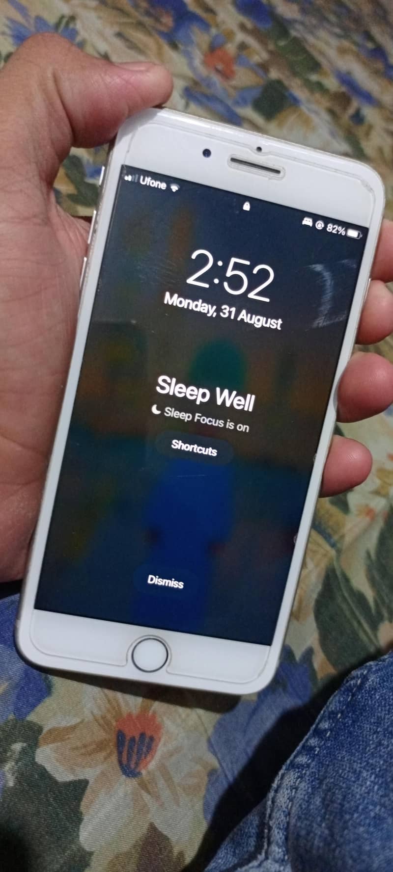 Apple iPhone 7 Plus 0