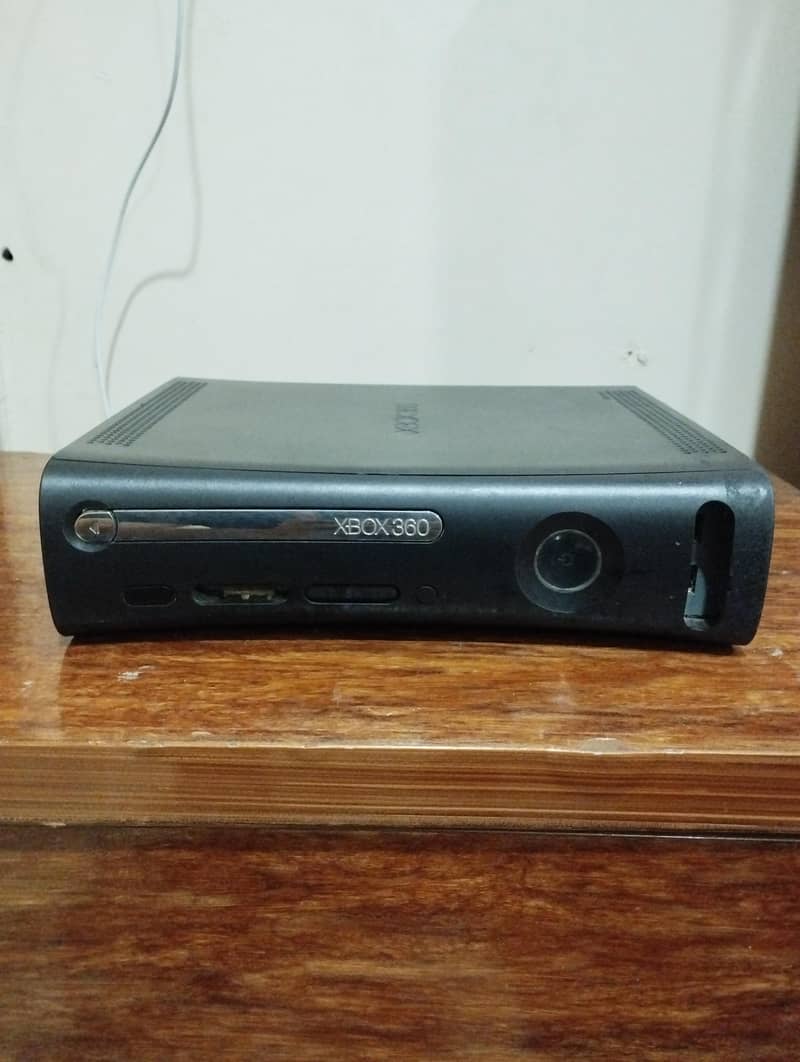 Xbox 360 2 controller game installed 9