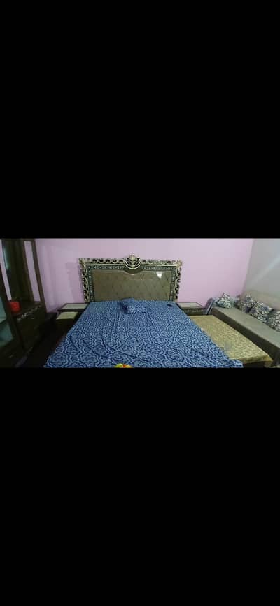 فرنیچر فور سیل بالکل نیو ہے  لوکیشن بستی ملوک  Call 03041134130