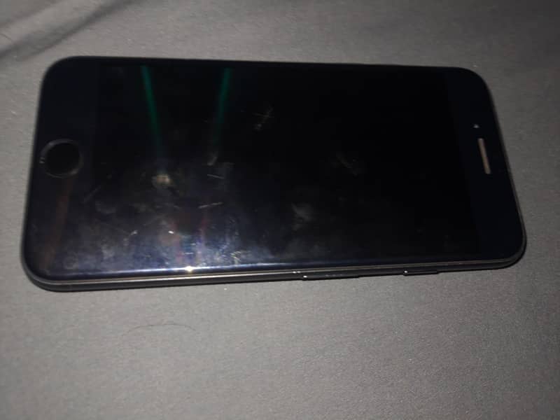 Apple iPhone 7 1