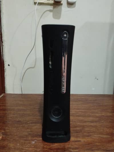 Xbox 360 2 controller 1 original  wireless games installed