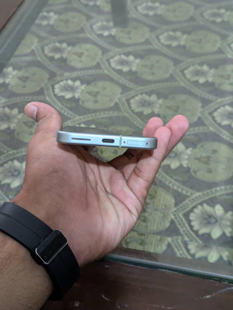 Google Pixel 9 2