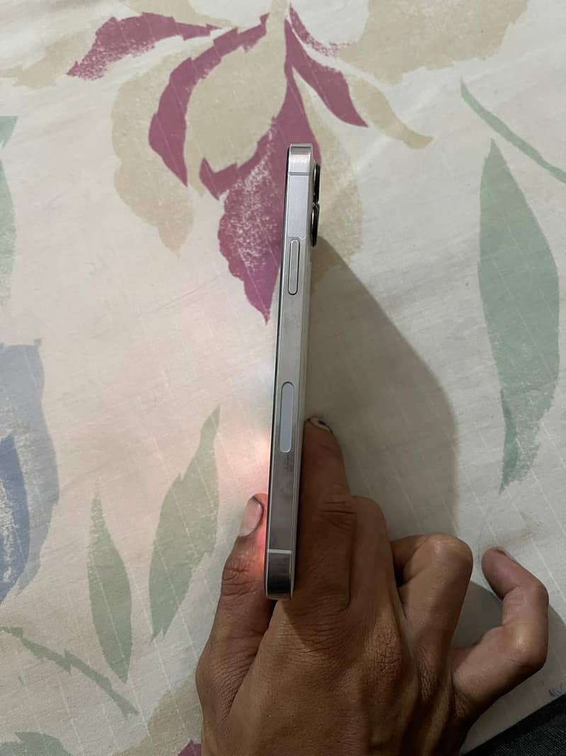 Apple iPhone 12 Pro 1