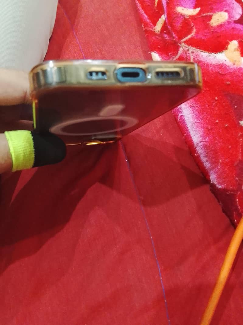 Apple iPhone 13 3