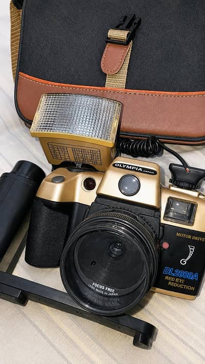 Vintage Olympia Japan DL2000A Camera