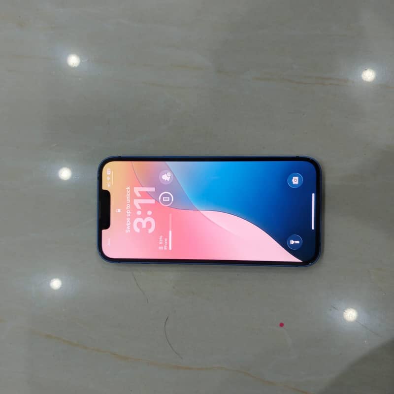 Apple iPhone 13 1