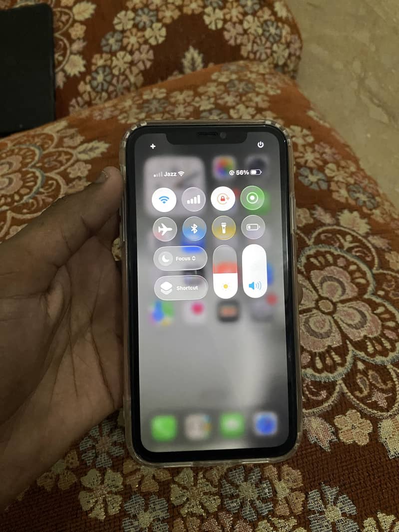 Apple iPhone 11 3
