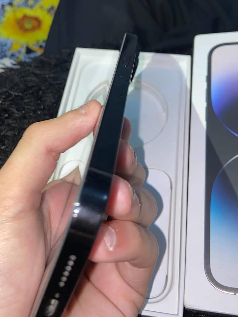 Apple iPhone 14 Pro Max 1