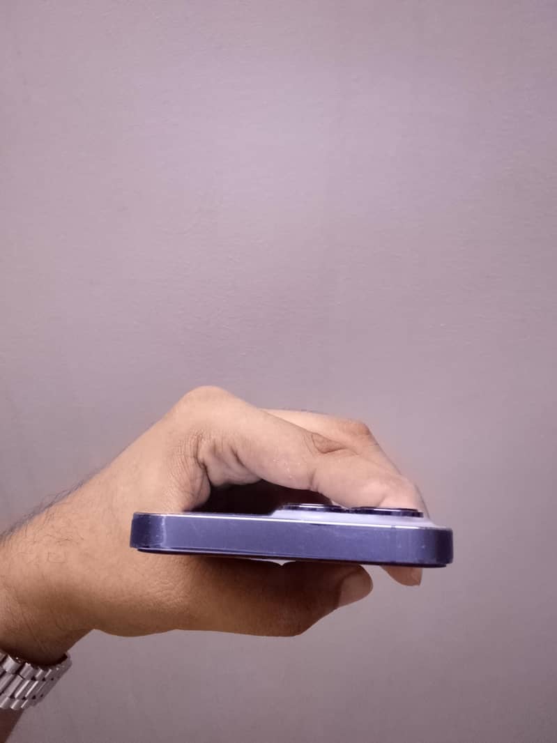 Apple iPhone 13 Pro 2