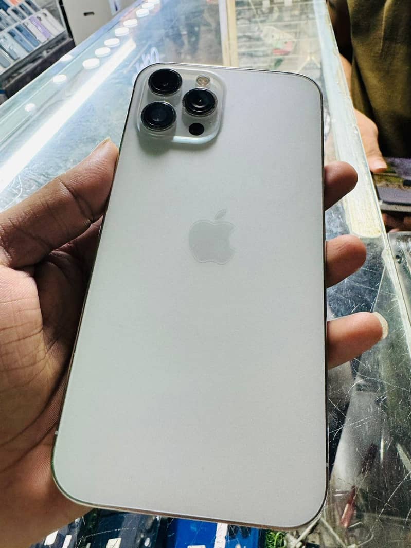 Apple iPhone 12 Pro 1