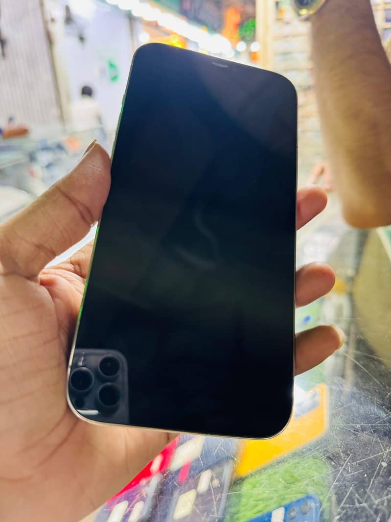 Apple iPhone 12 Pro 2