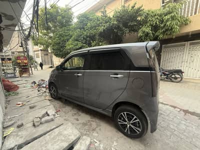 Honda N WGN 2016/17 | Full Option | Non accidental | Karachi Register